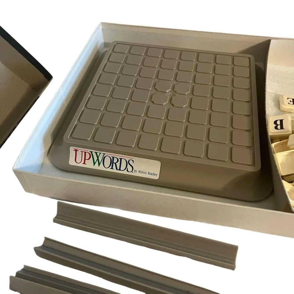 Upwords Board Game Milton Bradley Vintage COLLECTIBLE 1988 Complete 8x8‎ GRID